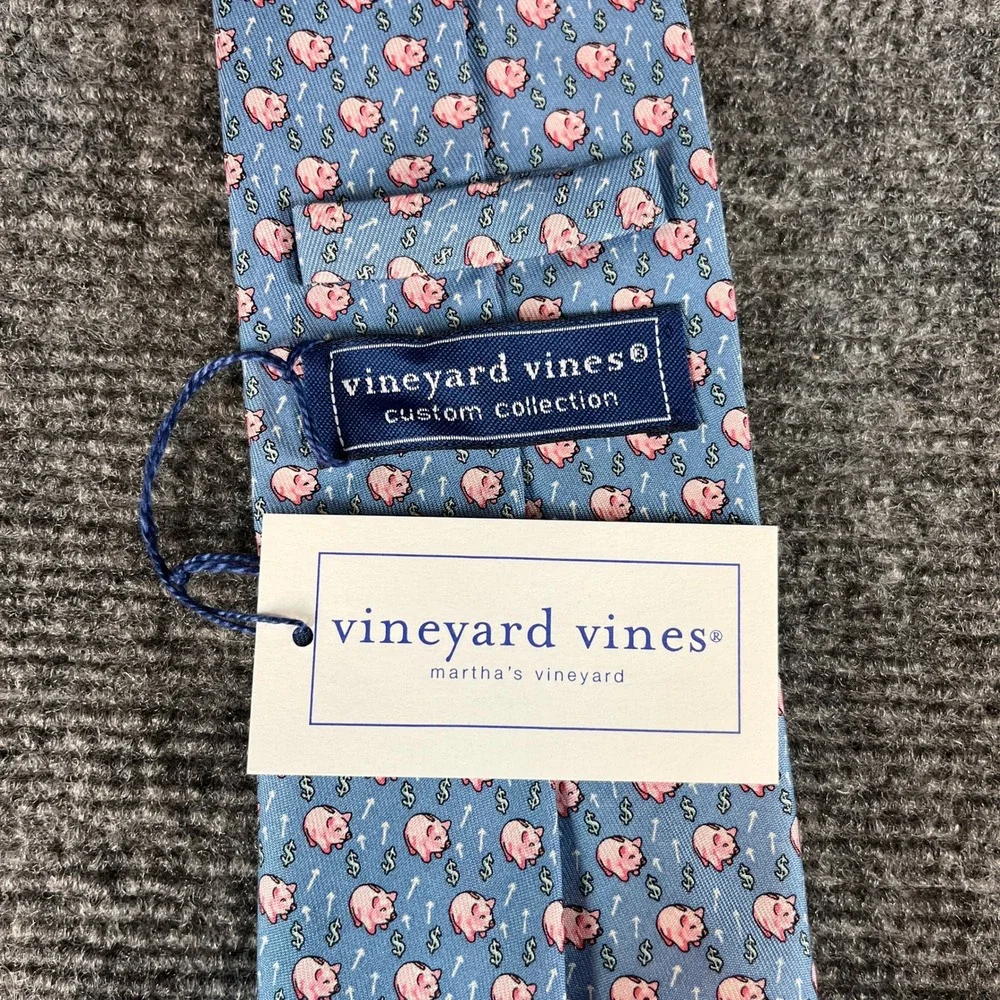 NWT Vineyard Vines Fidelity Capital Markets Piggy Bank Silk Tie Blue Finance